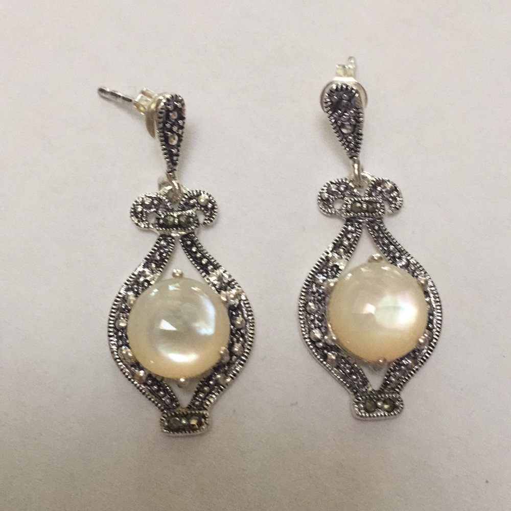 Earrings, not sure what brand, made well,excellent